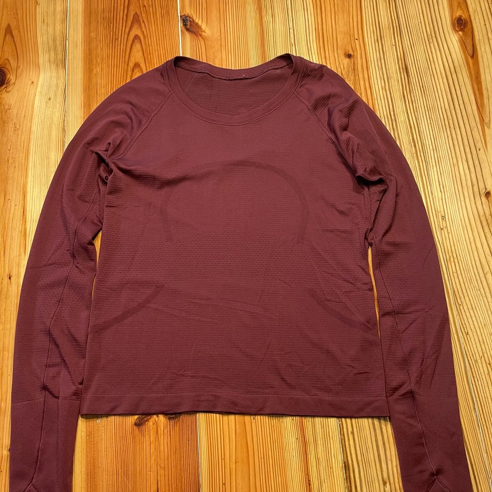 Lululemon swiftly tech long sleeve size 6 red merlot race length